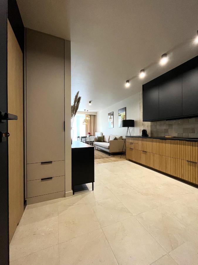 Wyszynskiego Apartment - Self Check-In 20H - Parking &Lift Wrocław Exteriör bild