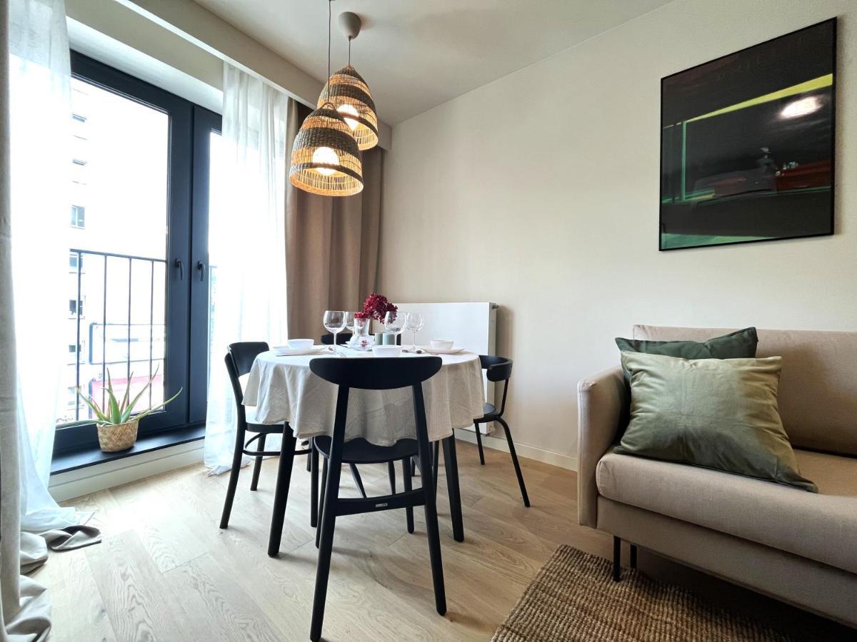 Wyszynskiego Apartment - Self Check-In 20H - Parking &Lift Wrocław Exteriör bild