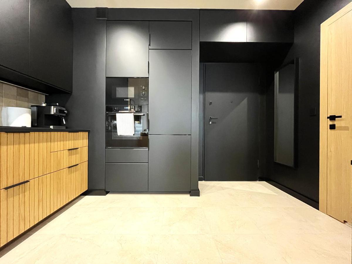 Wyszynskiego Apartment - Self Check-In 20H - Parking &Lift Wrocław Exteriör bild