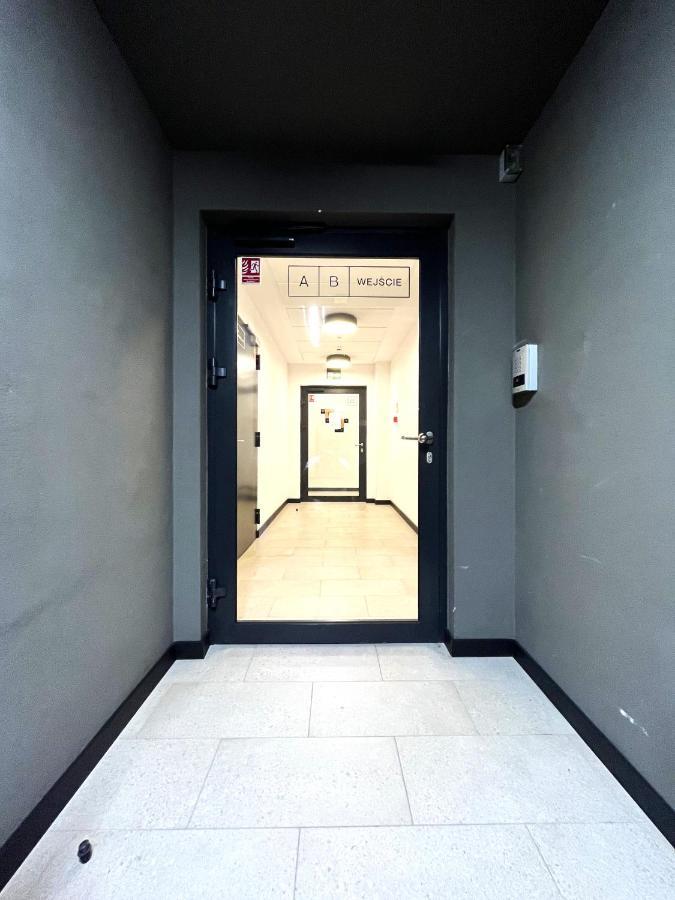 Wyszynskiego Apartment - Self Check-In 20H - Parking &Lift Wrocław Exteriör bild